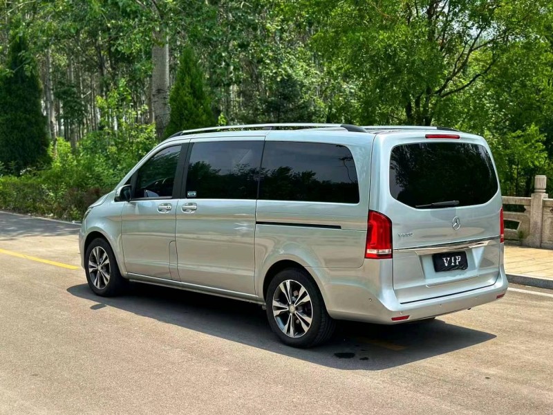 东营16年奔驰V7