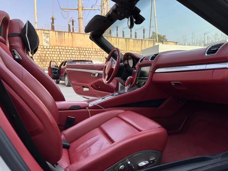 昆明13年保時捷Boxster9