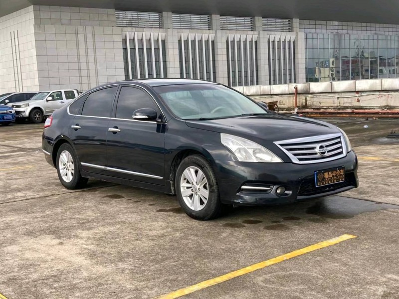 东莞11年日产天籁2