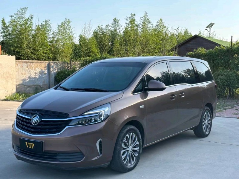 青岛20年别克GL82