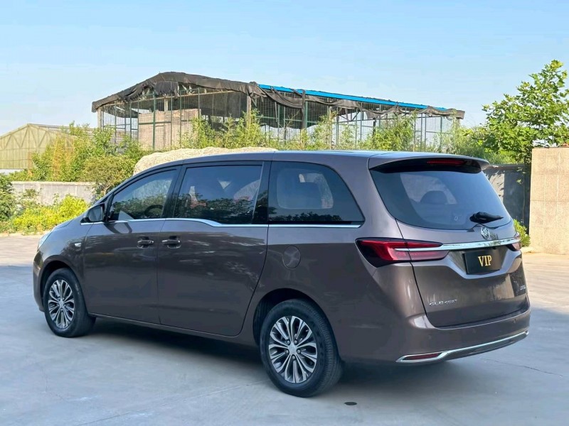 青岛20年别克GL84