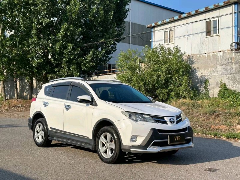 青岛14年丰田RAV43