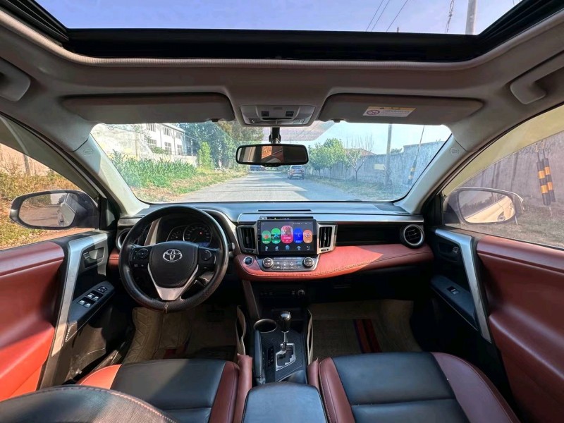 青岛14年丰田RAV47