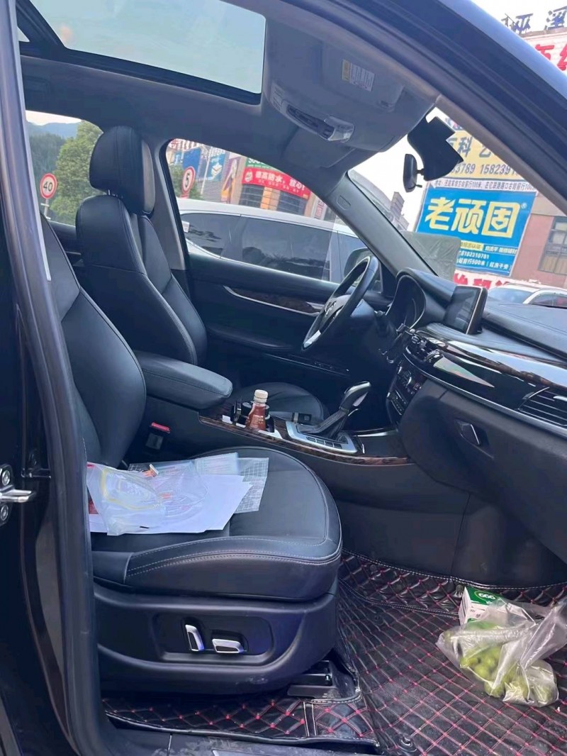 重庆18年汉腾汽车X74