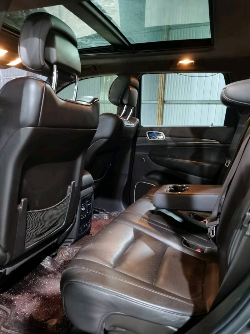 济南13年Jeep大切诺基6