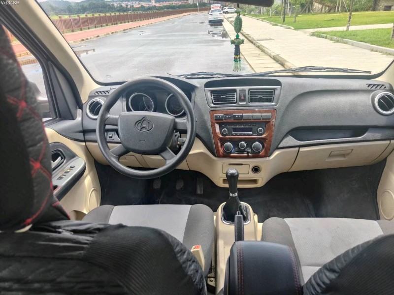 东莞20年长安汽车睿行5