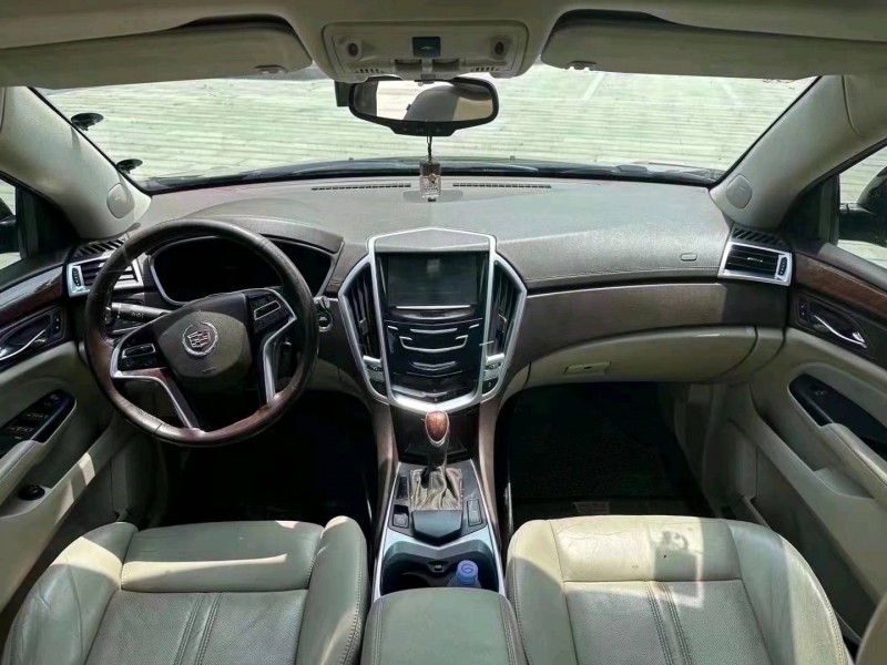 济南15年凯迪拉克SRX8