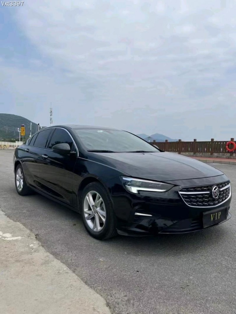 东莞21年别克君威3