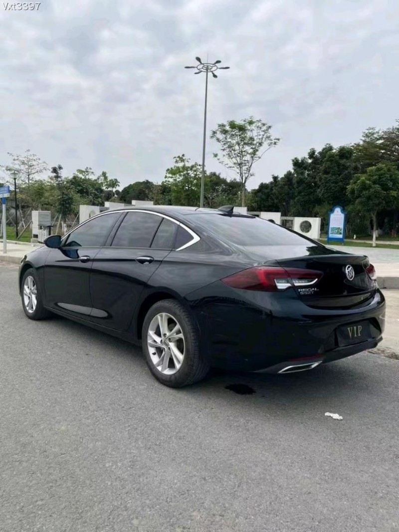 东莞21年别克君威8