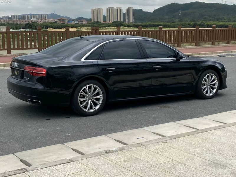 东莞17年奥迪A8L8