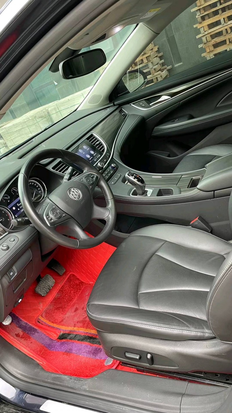 成都20年别克君越5