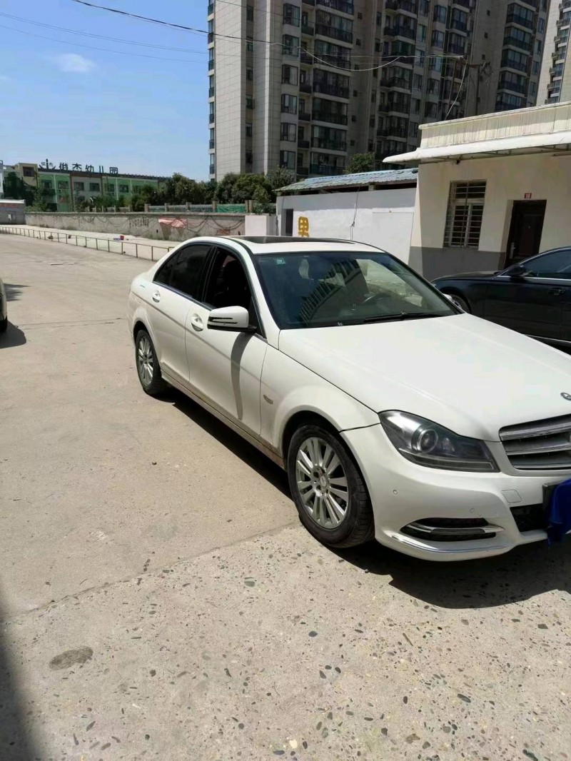 宜昌13年奔驰C2