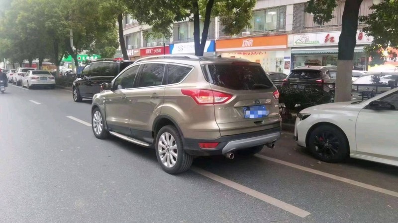 邵阳13年福特翼虎4