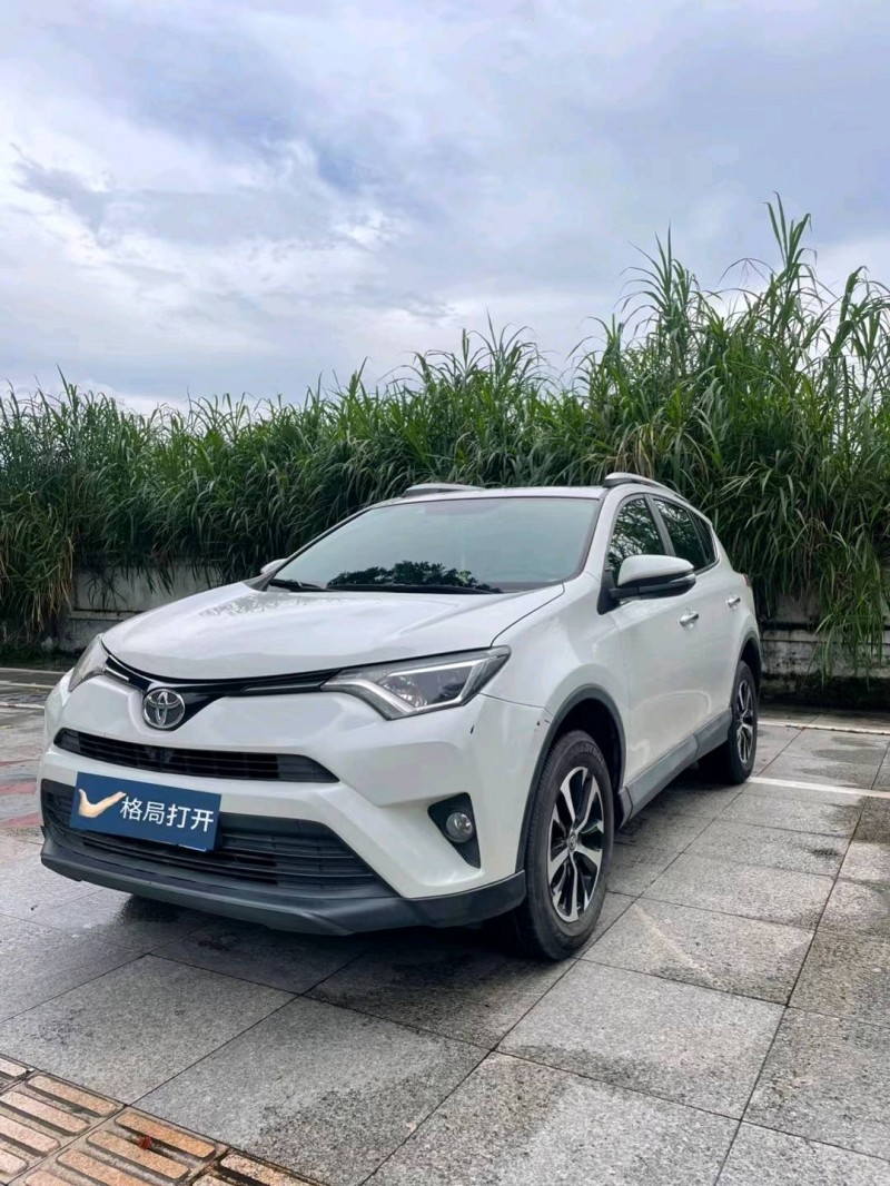 东莞17年丰田RAV4荣放3