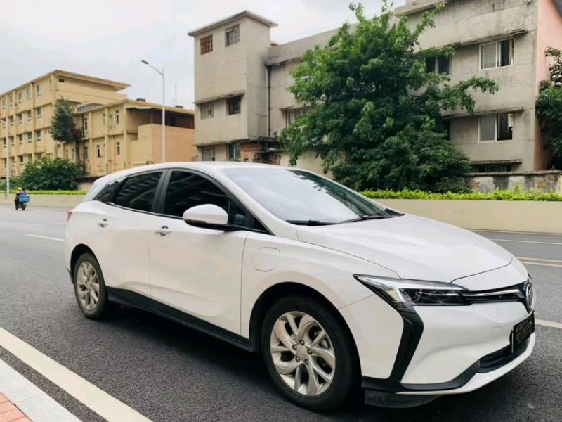 东莞22年别克微蓝3