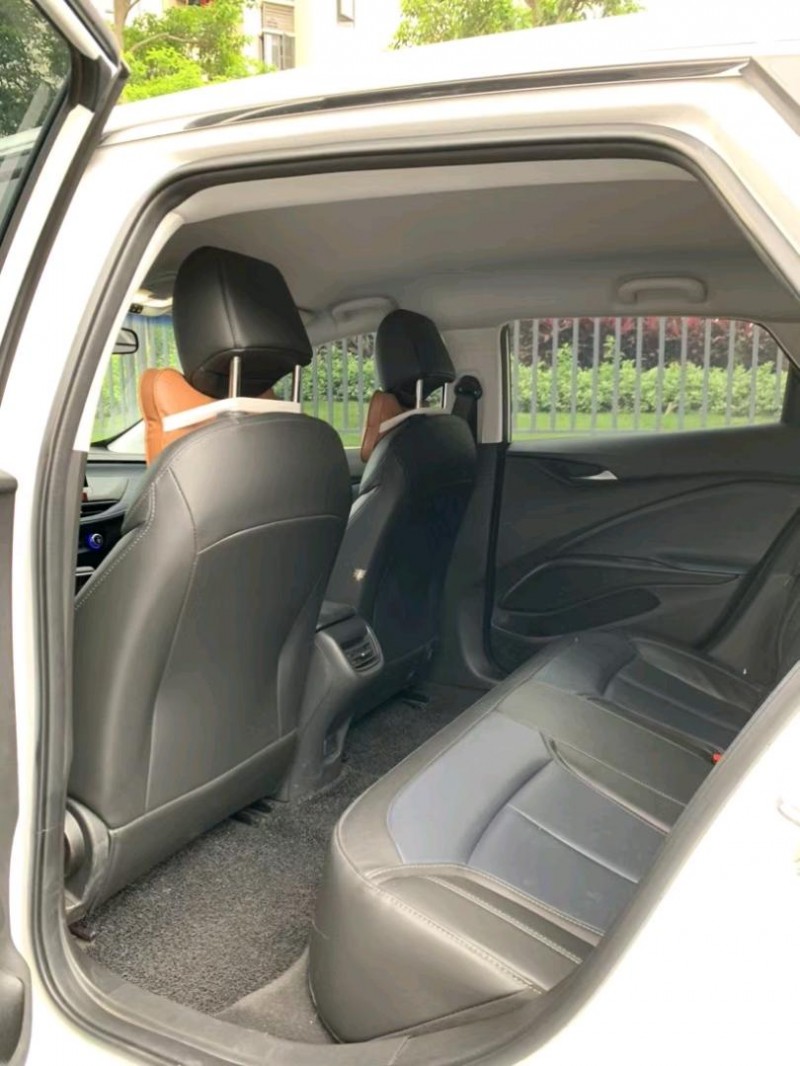 东莞22年别克微蓝6