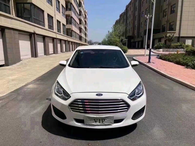 东营18年福特福睿斯1