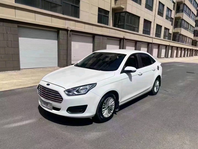 东营18年福特福睿斯2