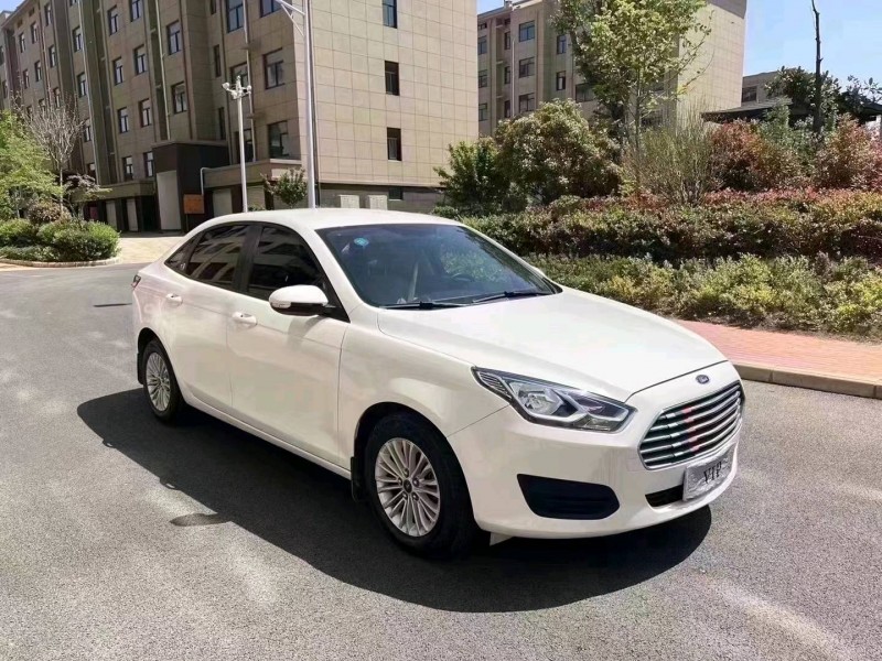 东营18年福特福睿斯5