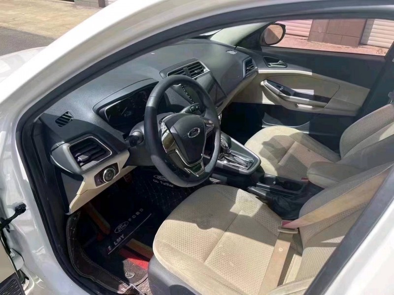 东营18年福特福睿斯7