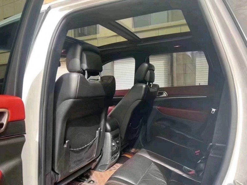 枣庄17年Jeep大切诺基5