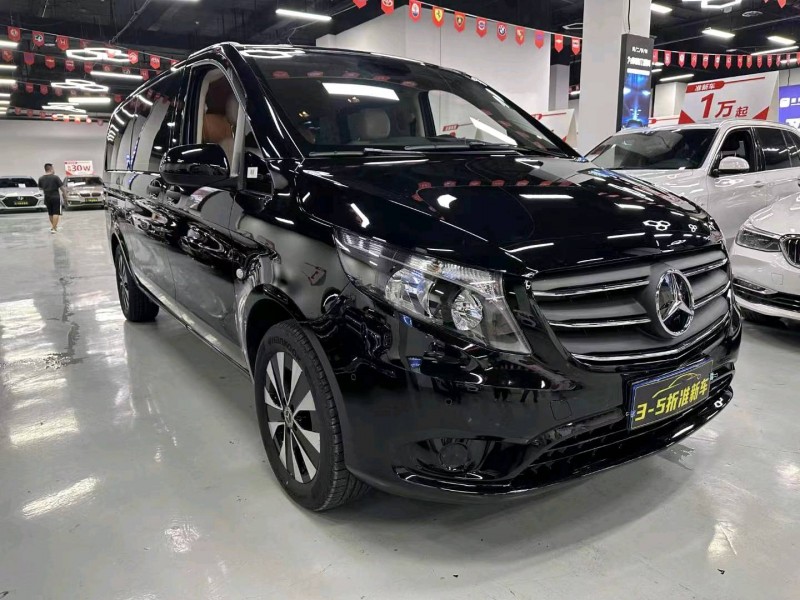 重庆23年奔驰威霆2