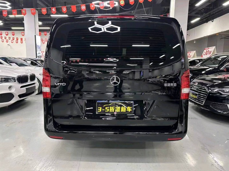 重庆23年奔驰威霆9