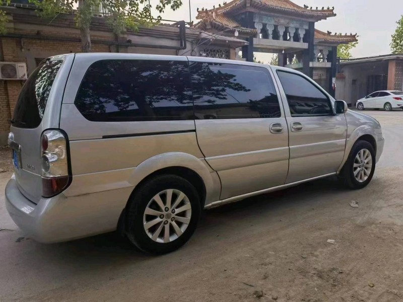 保定15年别克GL84