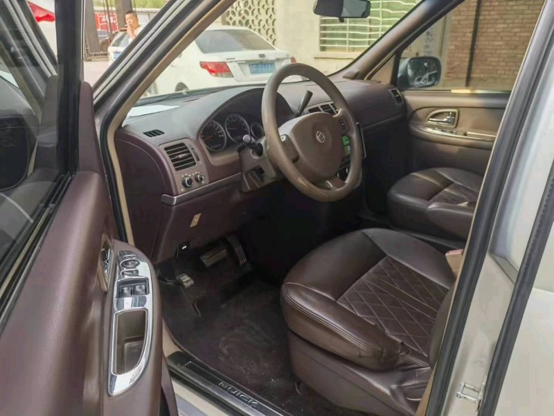 保定15年别克GL86