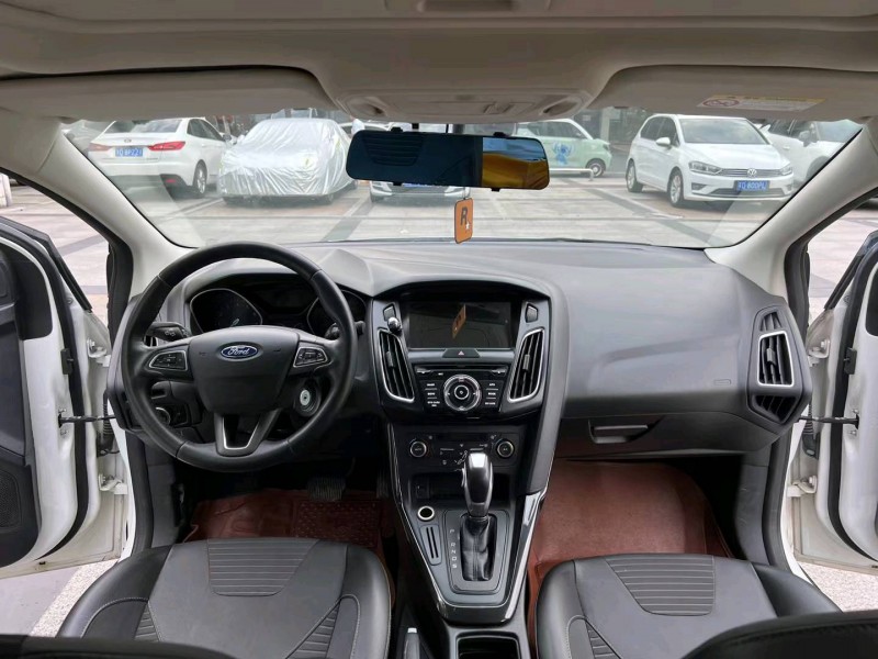 苏州16年福特福克斯5