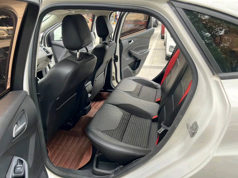 苏州16年福特福克斯9