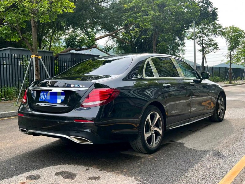 广州18年奔驰E7