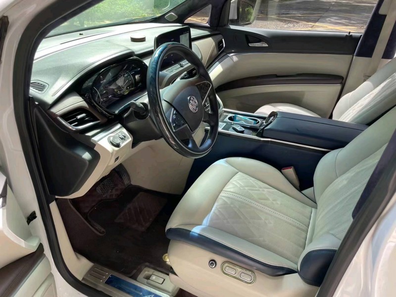 广州21年别克GL84