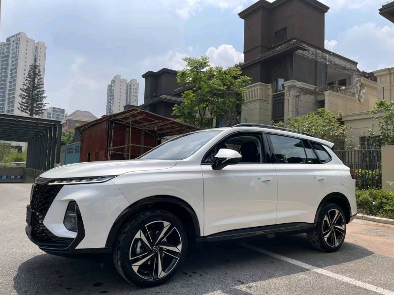 成都23年荣威RX53