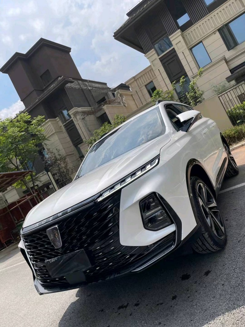 成都23年荣威RX52