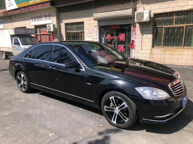 安阳11年奔驰S8