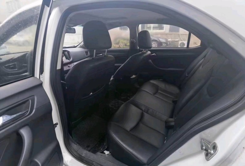 洛阳17年荣威3605