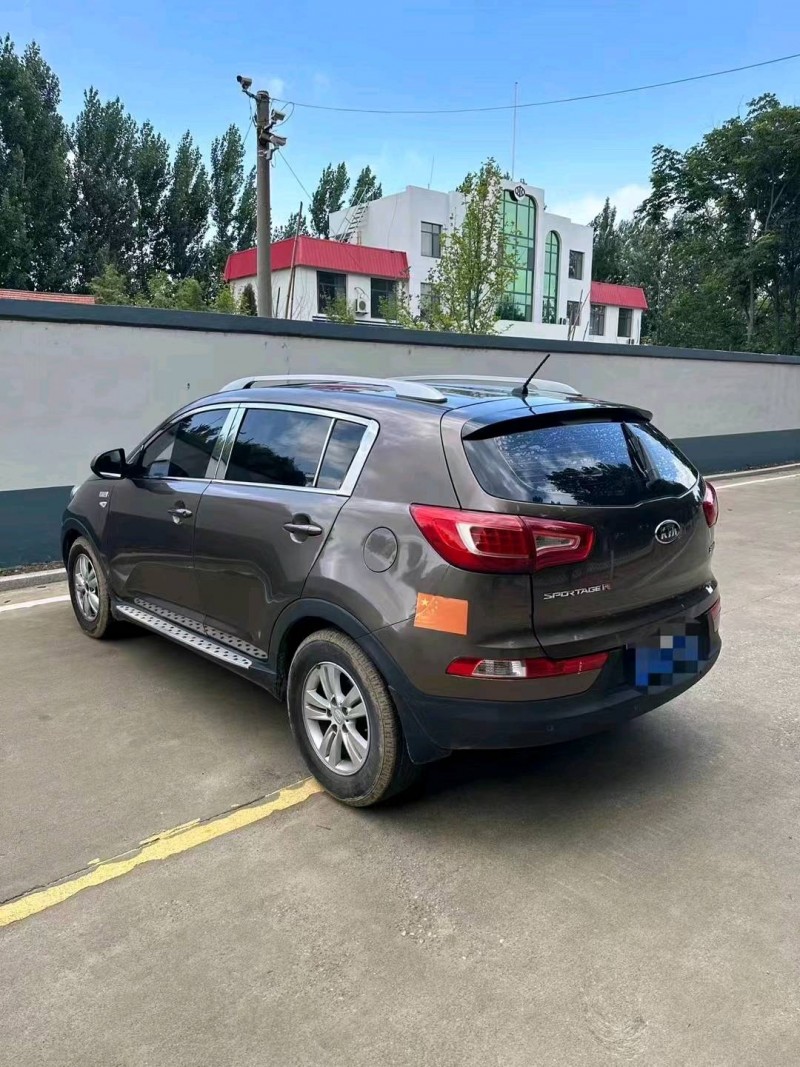 济宁12年起亚智跑7