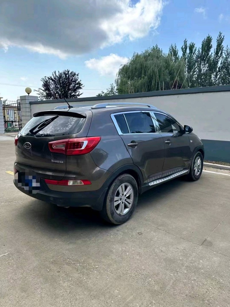 济宁12年起亚智跑8