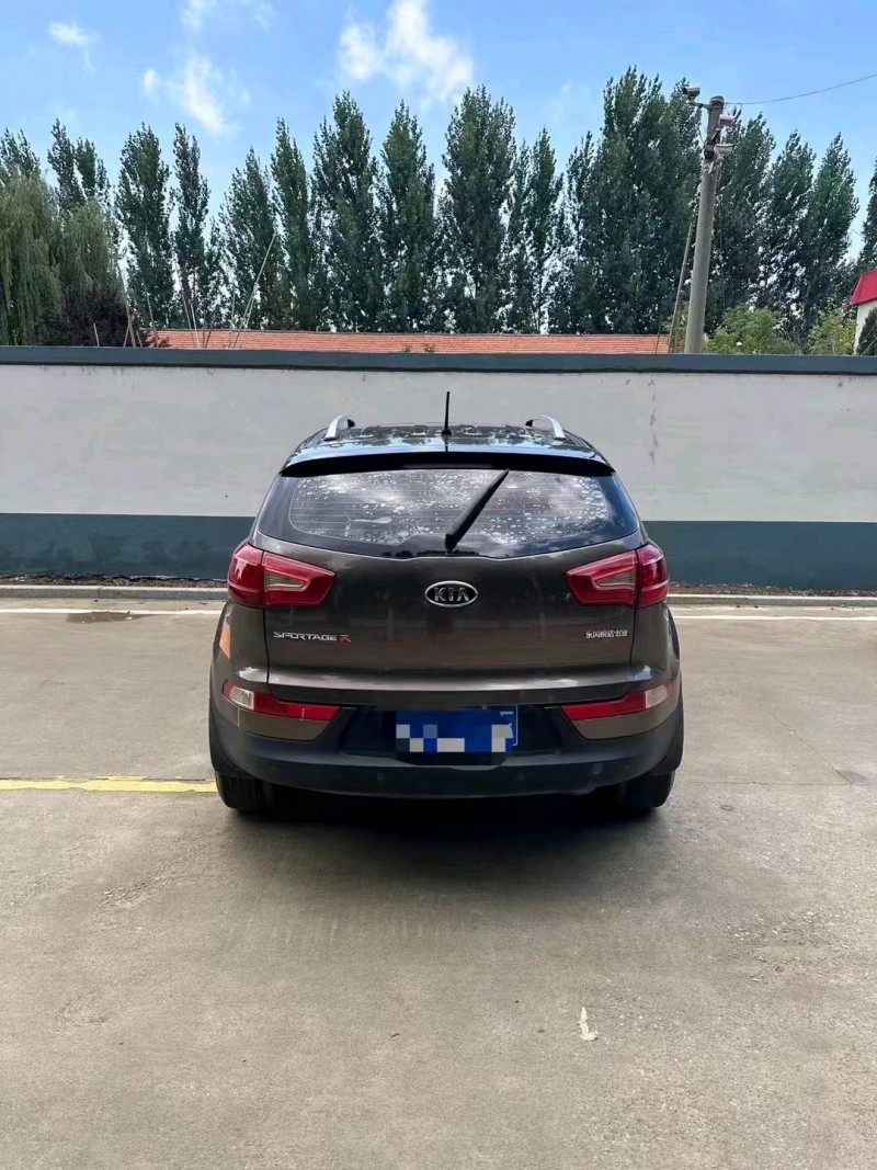 济宁12年起亚智跑9