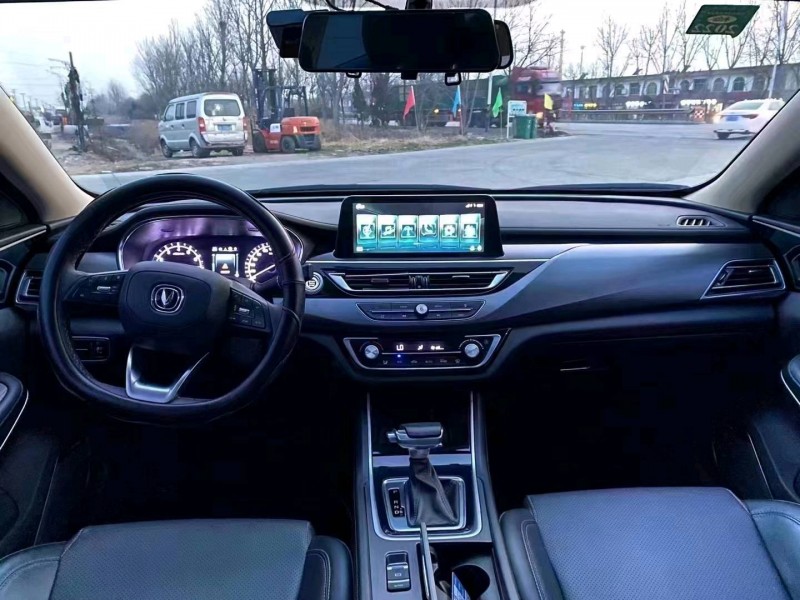 枣庄20年长安汽车锐程CC7