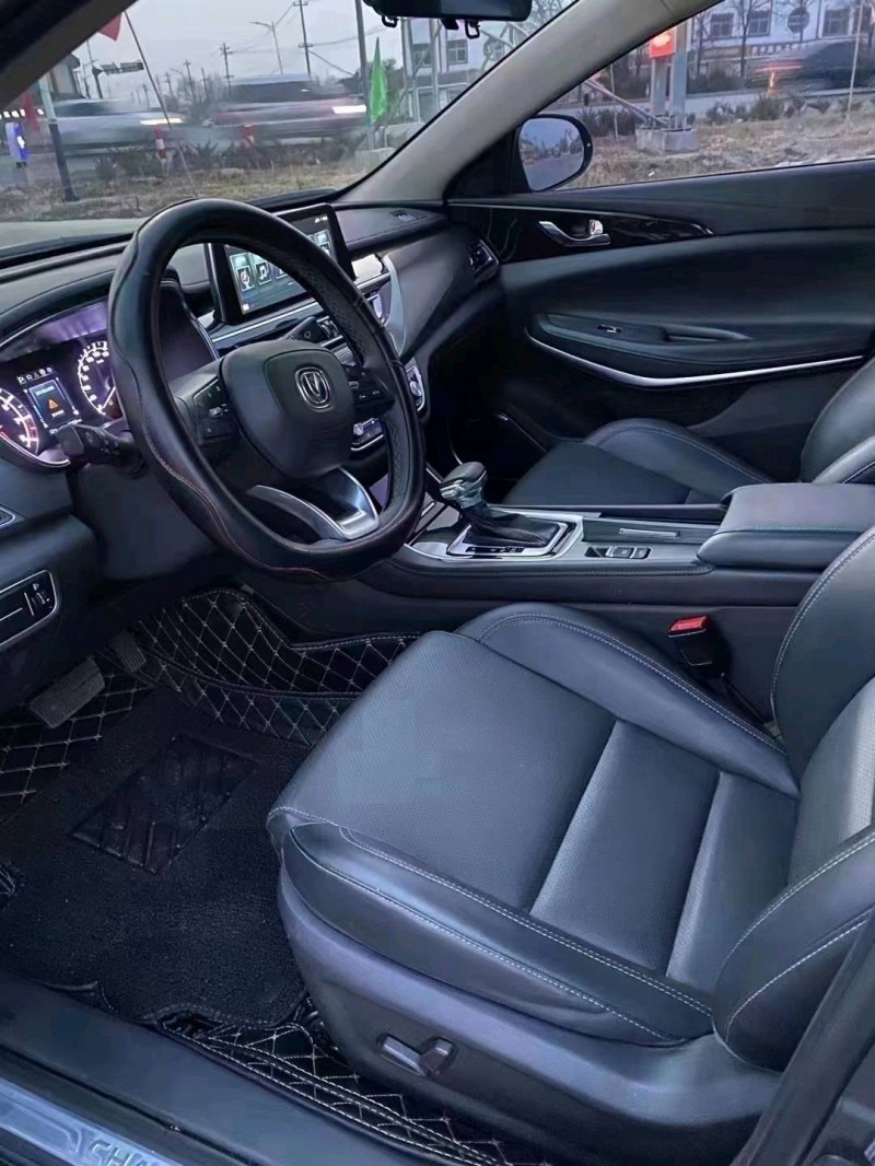 枣庄20年长安汽车锐程CC9