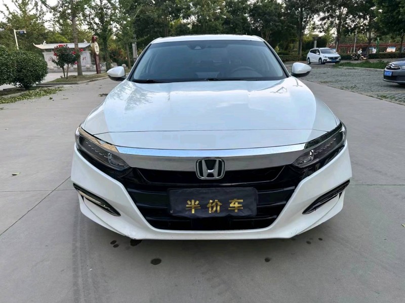 济南19年本田雅阁1