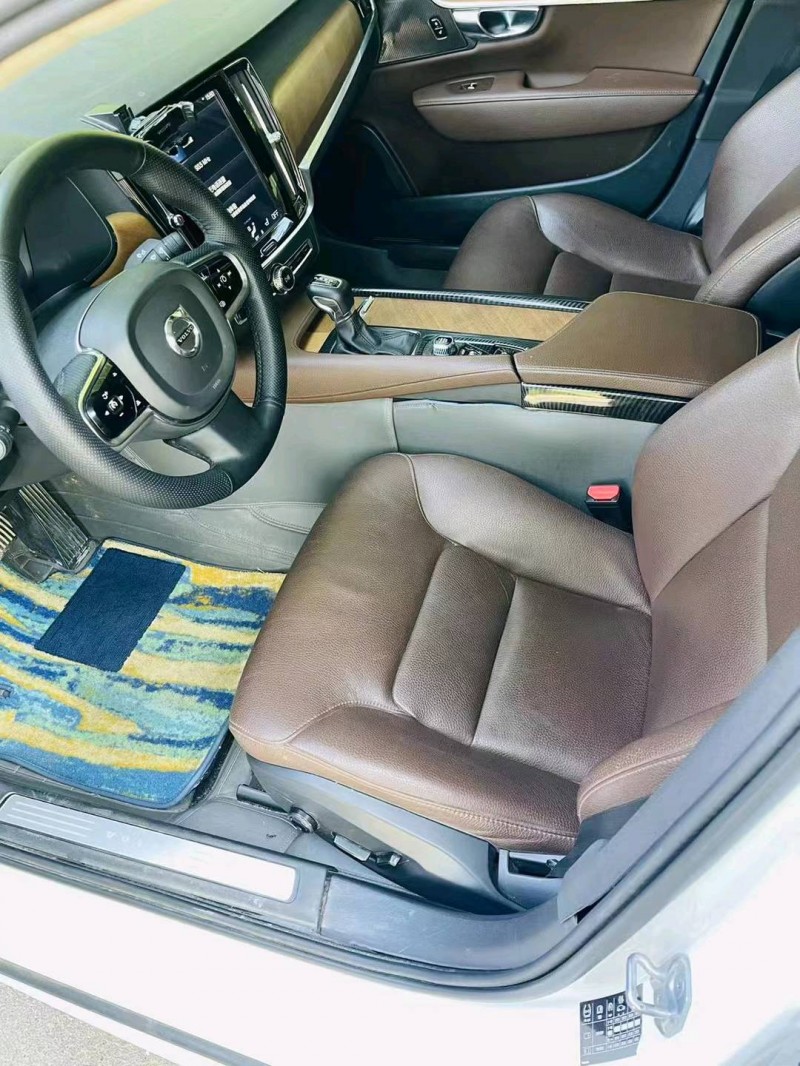 济南20年沃尔沃S906