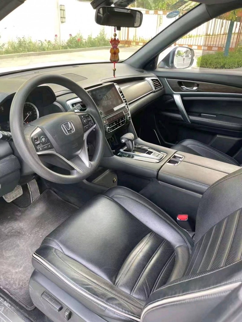 保定18年本田URV8