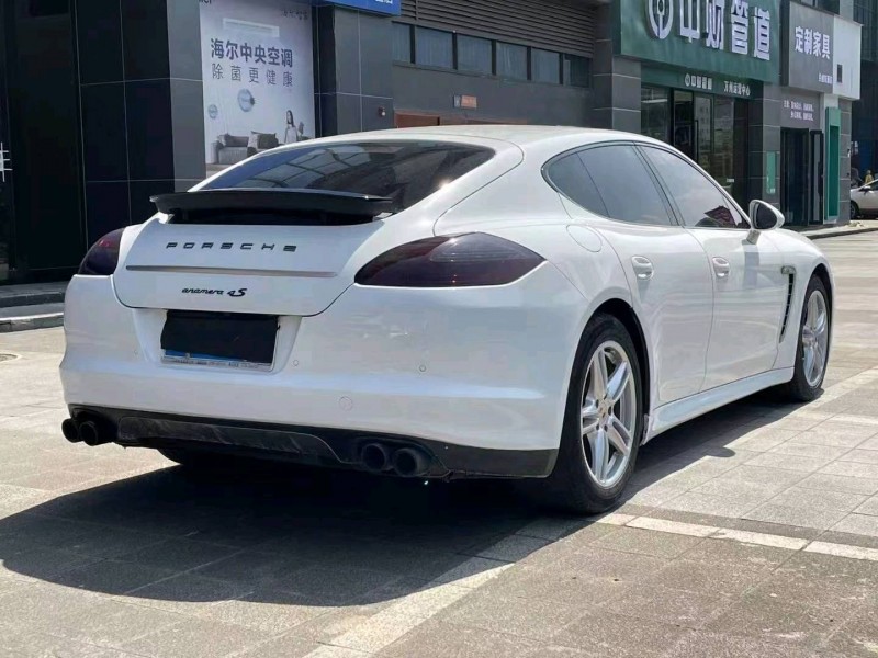 重庆13年保时捷帕拉梅拉7