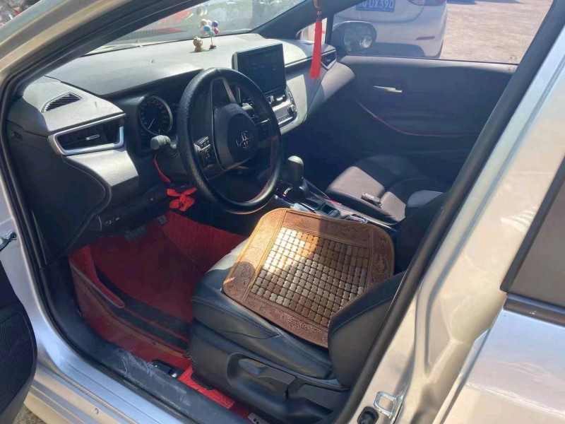 宜昌22年丰田雷凌5