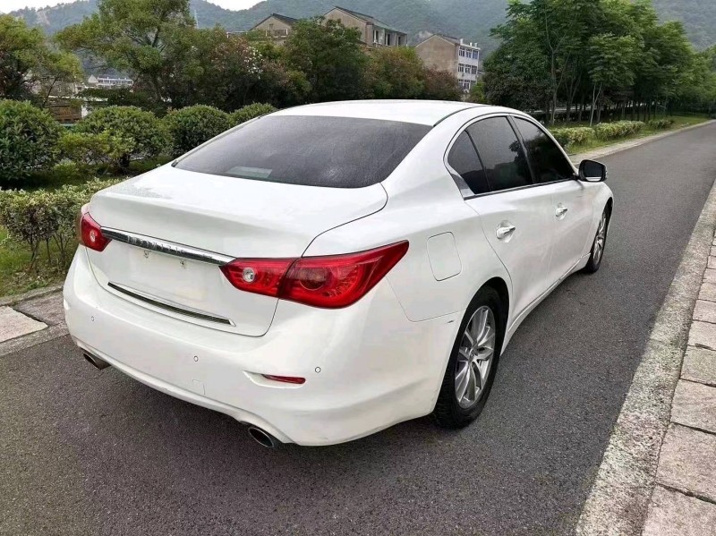 嘉兴14年英菲尼迪Q504