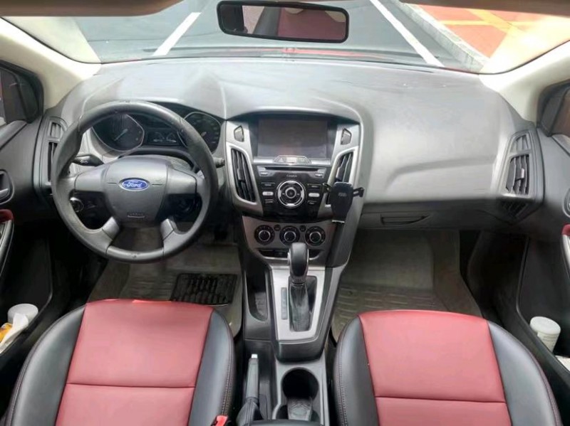 东莞12年福特福克斯5