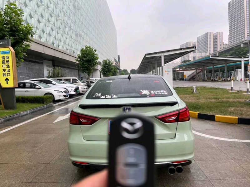 宜昌18年长安汽车睿骋CC2